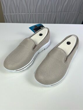 Skechers Women's Go Walk Slip-On - Brand New In Box